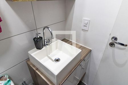 Apartamento à venda com 43m², 2 quartos e sem vaga Apartamento à venda com 43m², 2 quartos e sem vagaBanheiro