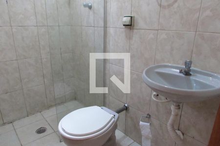 Banheiro de casa para alugar com 1 quarto, 20m² em Ferreira, São Paulo