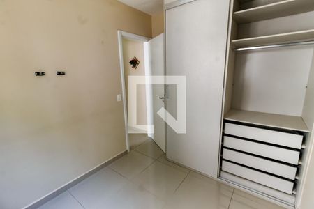 Quarto 1 de apartamento para alugar com 2 quartos, 44m² em Jardim Helga, São Paulo