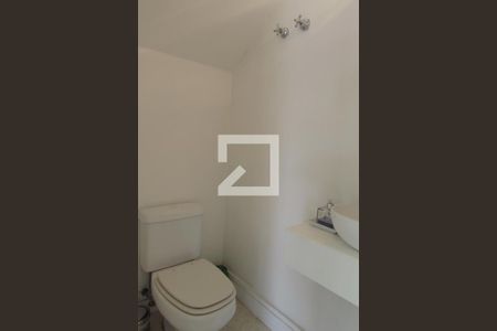 Casa à venda com 425m², 4 quartos e 4 vagasBanheiro 1