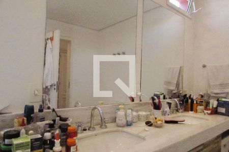 Casa à venda com 425m², 4 quartos e 4 vagasQuarto 3 banheiro