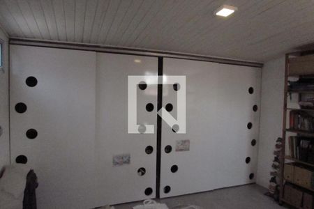 Casa à venda com 425m², 4 quartos e 4 vagasQuarto de Serviço