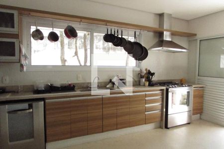 Casa à venda com 425m², 4 quartos e 4 vagasCozinha