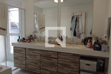 Casa à venda com 425m², 4 quartos e 4 vagasQuarto 3 banheiro