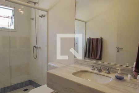 Casa à venda com 425m², 4 quartos e 4 vagasBanheiro 2