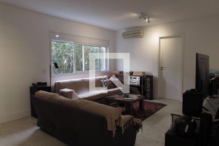 Casa à venda com 425m², 4 quartos e 4 vagasSala