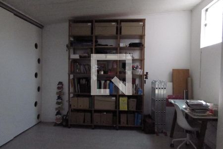 Casa à venda com 425m², 4 quartos e 4 vagasQuarto de Serviço