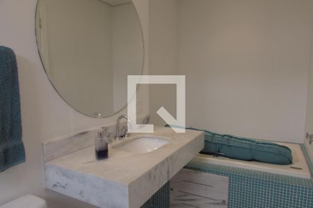 Casa à venda com 425m², 4 quartos e 4 vagasBanheiro 1
