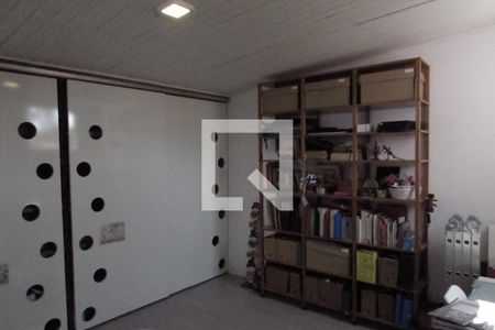 Casa à venda com 425m², 4 quartos e 4 vagasQuarto de Serviço