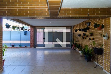 Casa à venda com 145m², 3 quartos e 3 vagas Casa à venda com 145m², 3 quartos e 3 vagasGaragem