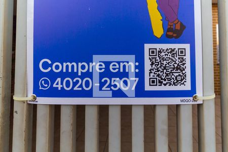 Casa à venda com 145m², 3 quartos e 3 vagas Casa à venda com 145m², 3 quartos e 3 vagasPlaquinha