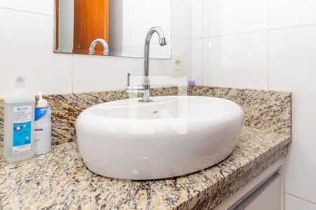 Casa de condomínio à venda com 200m², 3 quartos e 4 vagasBanheiro da Suíte 2