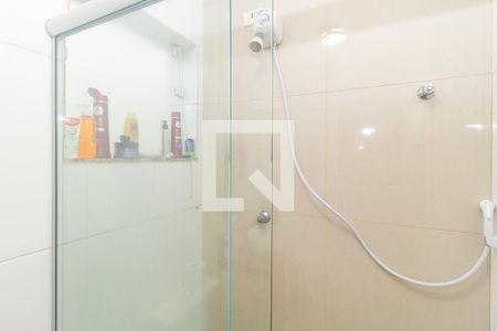 Casa de condomínio à venda com 200m², 3 quartos e 4 vagasBanheiro da Suíte 1