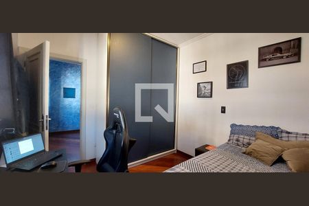 Casa à venda com 380m², 3 quartos e 8 vagas Casa à venda com 380m², 3 quartos e 8 vagasQuarto 3