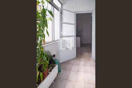 Apartamento à venda com 108m², 2 quartos e sem vaga Apartamento à venda com 108m², 2 quartos e sem vagaLavanderia