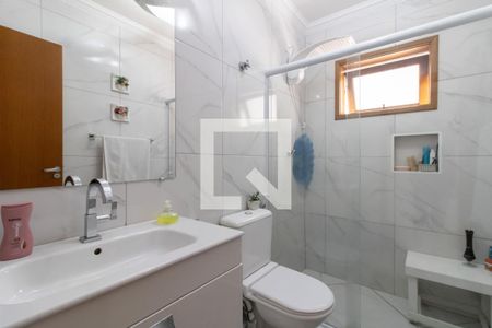 Casa à venda com 215m², 3 quartos e 4 vagasBanheiro da Suíte 1