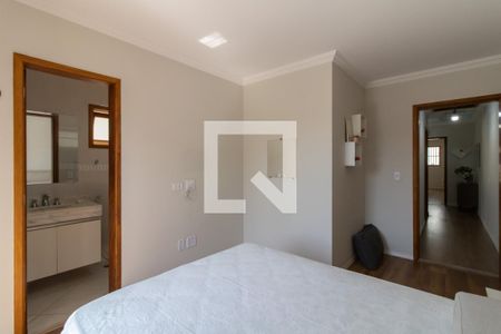 Casa à venda com 215m², 3 quartos e 4 vagasSuíte 2