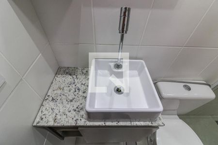 Casa de condomínio à venda com 123m², 3 quartos e 2 vagas Casa de condomínio à venda com 123m², 3 quartos e 2 vagasBanheiro Social