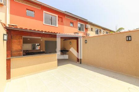 Casa de condomínio à venda com 123m², 3 quartos e 2 vagas Casa de condomínio à venda com 123m², 3 quartos e 2 vagasÁrea externa