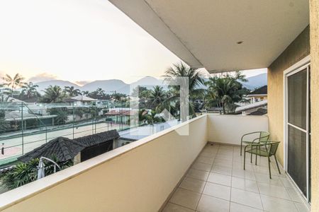 Casa de condomínio à venda com 360m², 3 quartos e 3 vagasSuíte 1 (Master) - Varanda