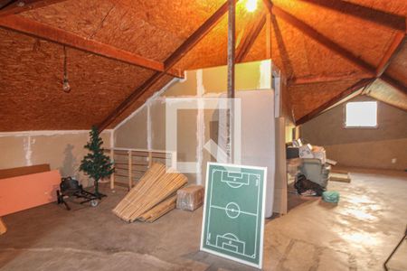Casa de condomínio à venda com 360m², 3 quartos e 3 vagasSótão