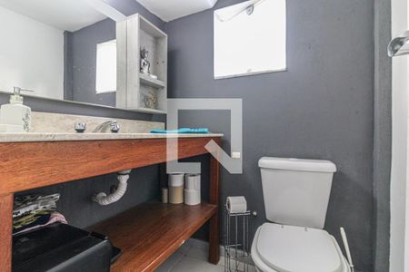 Casa de condomínio à venda com 360m², 3 quartos e 3 vagasLavabo