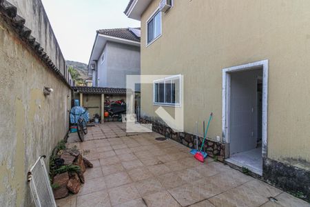 Casa de condomínio à venda com 360m², 3 quartos e 3 vagasÁrea externa