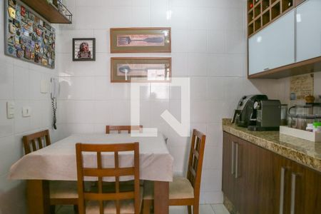 Apartamento à venda com 126m², 3 quartos e 2 vagas Apartamento à venda com 126m², 3 quartos e 2 vagasCozinha