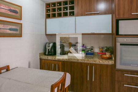 Apartamento à venda com 126m², 3 quartos e 2 vagas Apartamento à venda com 126m², 3 quartos e 2 vagasCozinha