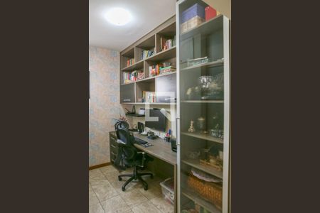 Apartamento à venda com 126m², 3 quartos e 2 vagas Apartamento à venda com 126m², 3 quartos e 2 vagasEscrtório