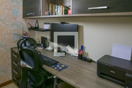 Apartamento à venda com 126m², 3 quartos e 2 vagas Apartamento à venda com 126m², 3 quartos e 2 vagasEscrtório