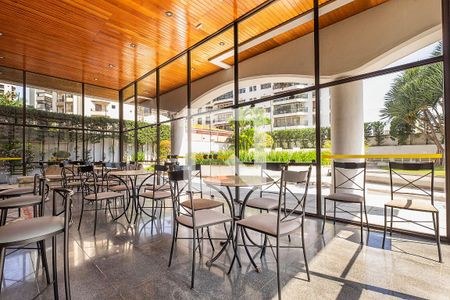 Apartamento para alugar com 315m², 4 quartos e 3 vagas Apartamento para alugar com 315m², 4 quartos e 3 vagasÁrea comum