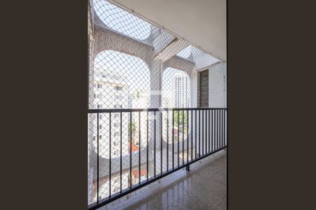 Apartamento para alugar com 315m², 4 quartos e 3 vagas Apartamento para alugar com 315m², 4 quartos e 3 vagasSuíte 3 - Varanda