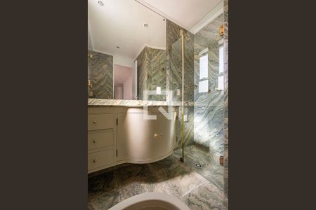 Apartamento para alugar com 315m², 4 quartos e 3 vagas Apartamento para alugar com 315m², 4 quartos e 3 vagasSala íntima - Banheiro