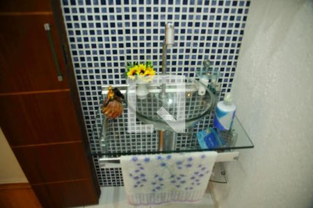 Casa à venda com 200m², 3 quartos e 4 vagasBanheiro 2