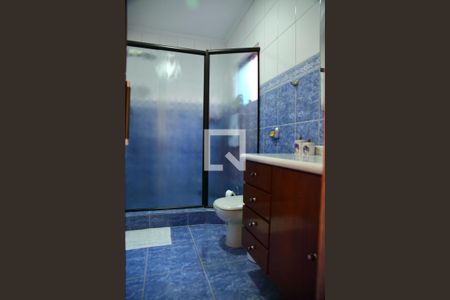 Casa à venda com 200m², 3 quartos e 4 vagasBanheiro do Quarto 1