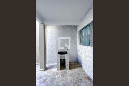 Casa para alugar com 40m², 1 quarto e sem vagaÁrea de Serviço