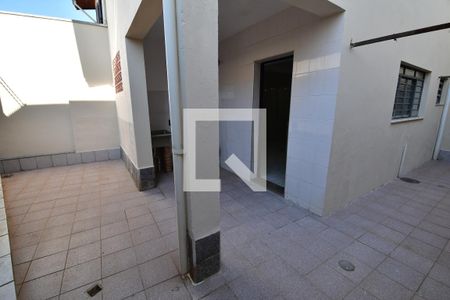 Casa à venda com 325m², 6 quartos e 3 vagasÁrea de Serviço