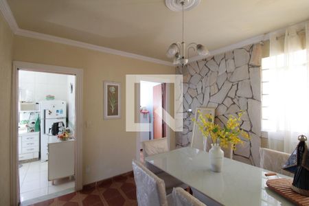 Casa à venda com 113m², 3 quartos e 4 vagasCopa