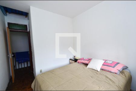Casa à venda com 104m², 4 quartos e 2 vagas Casa à venda com 104m², 4 quartos e 2 vagasQuarto 4/ suíte