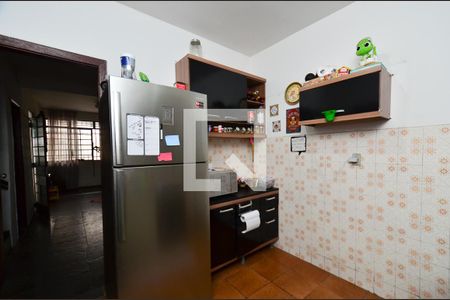 Casa à venda com 104m², 4 quartos e 2 vagas Casa à venda com 104m², 4 quartos e 2 vagasCozinha