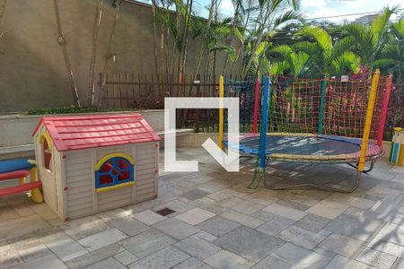 Apartamento à venda com 280m², 3 quartos e 3 vagas Apartamento à venda com 280m², 3 quartos e 3 vagasPlayground