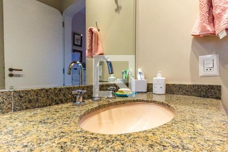 Apartamento à venda com 280m², 3 quartos e 3 vagasSuíte 2 - Banheiro 2