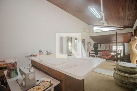 Apartamento à venda com 200m², 2 quartos e 1 vagaCobertura