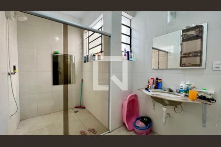 Casa à venda com 263m², 4 quartos e 6 vagasBanheiro