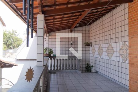Casa à venda com 375m², 3 quartos e 4 vagas Casa à venda com 375m², 3 quartos e 4 vagasSalão de Festas