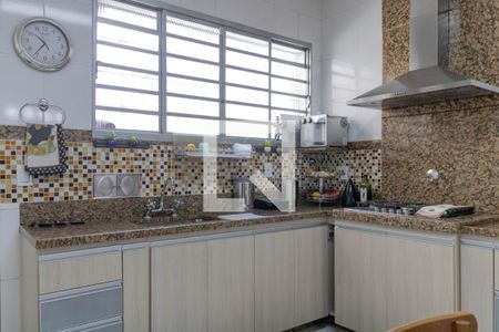 Casa à venda com 375m², 3 quartos e 4 vagas Casa à venda com 375m², 3 quartos e 4 vagasCozinha
