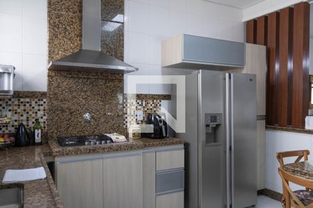 Casa à venda com 375m², 3 quartos e 4 vagas Casa à venda com 375m², 3 quartos e 4 vagasCozinha