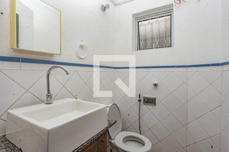 Casa à venda com 204m², 5 quartos e 3 vagas Casa à venda com 204m², 5 quartos e 3 vagasLavabo