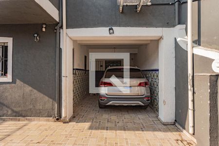 Casa à venda com 204m², 5 quartos e 3 vagas Casa à venda com 204m², 5 quartos e 3 vagasGaragem
